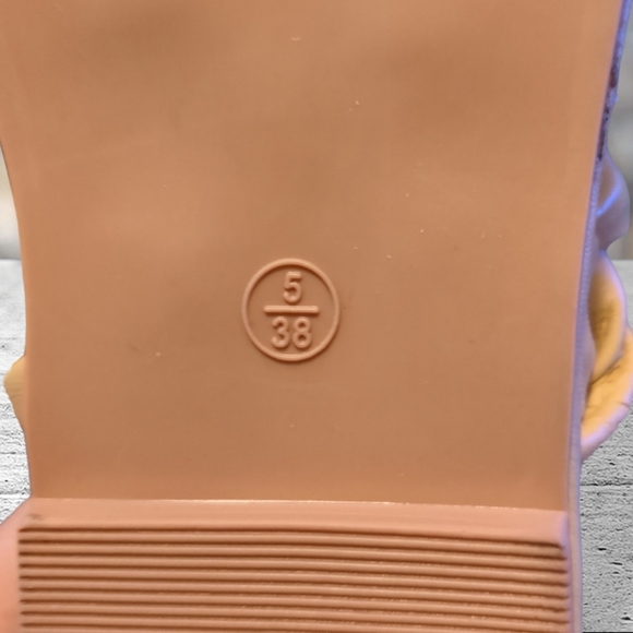 Pretty little thing sandals size 5 - Picture 9 of 14